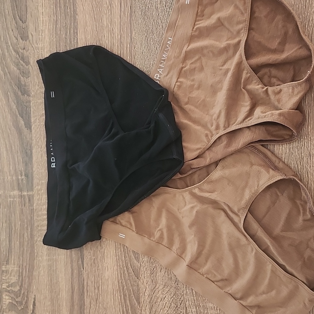 Branwyn Essential Hispter